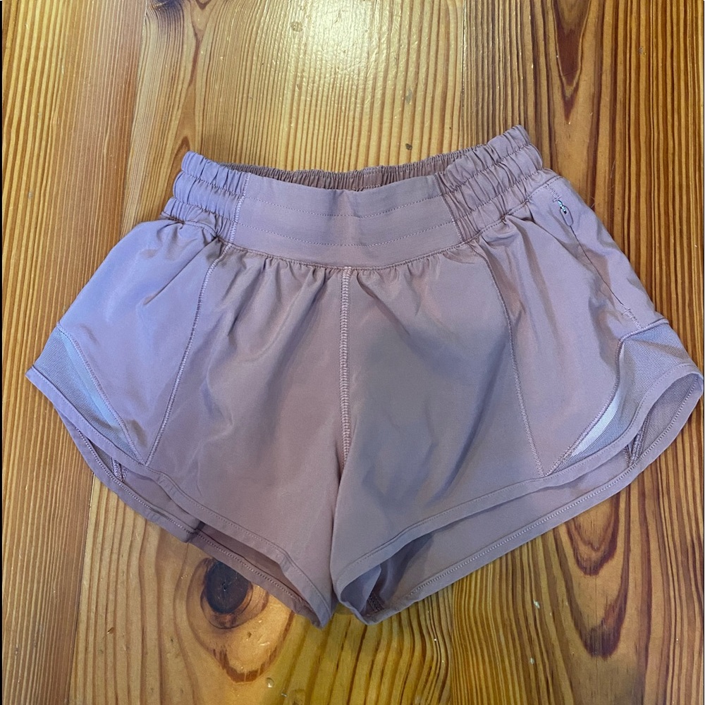 super cute mauve lululemon shorts!